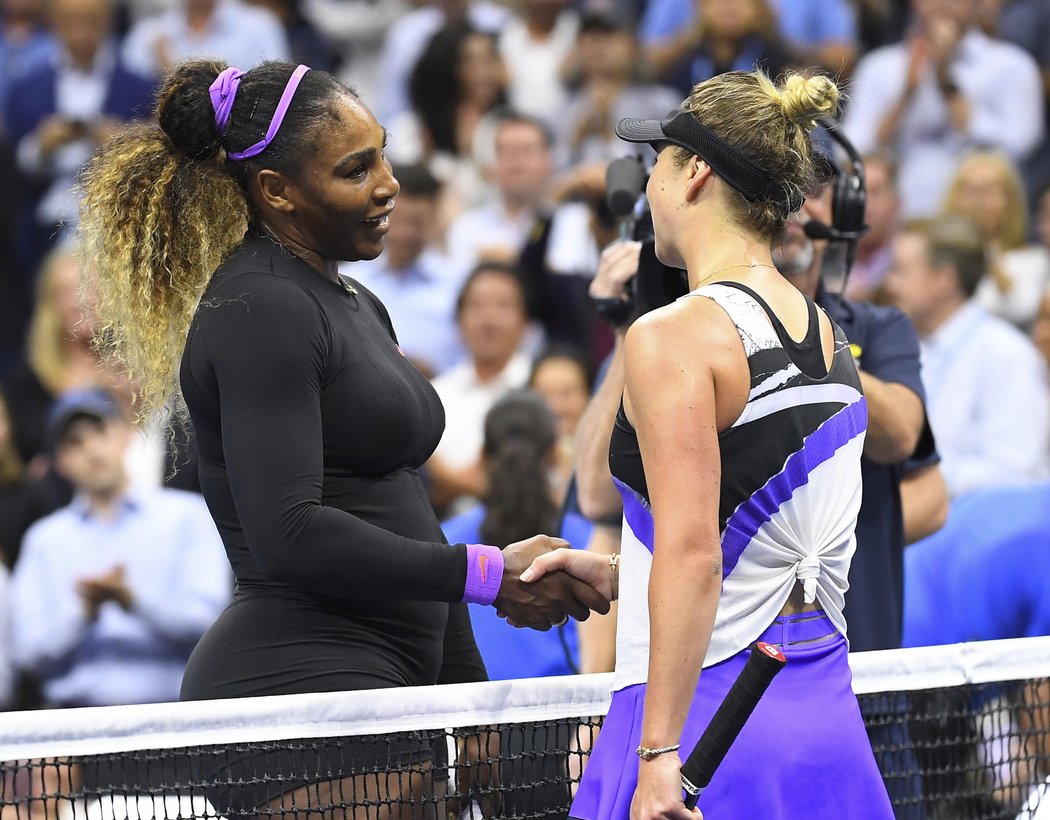 Serena Williamsová porazila v semifinále US Open 6:3, 6:1 Elenu Svitolinovou.