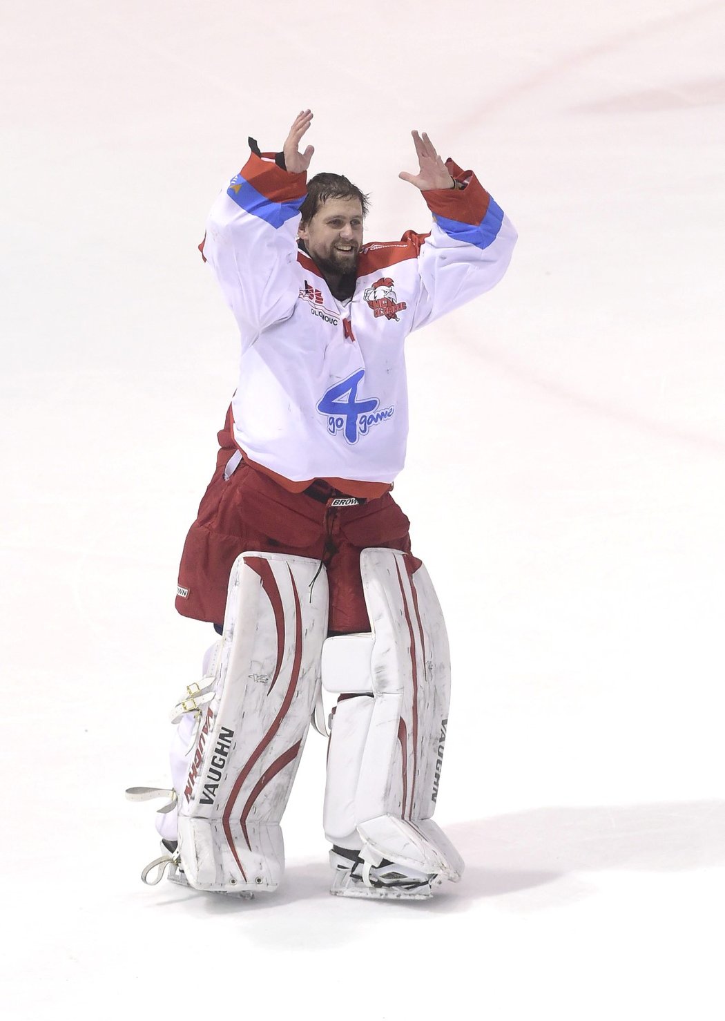 Branislav Konrád oslavuje výhru Olomouce nad Třincem