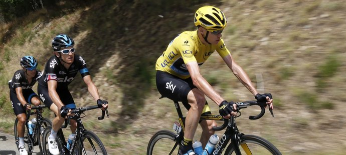 Po 15. etapě vydržel ve žlutém trikotu pro vedoucího jezdce Christopher Froome