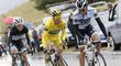 Favorité stahují Voecklera, lídr Tour de France ztratil při chybě ve sjezdu