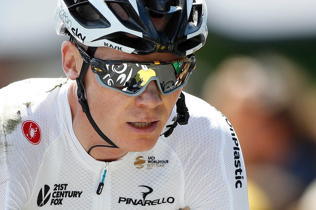 Loňský vítěz Chris Froome spadl hned v první etapě