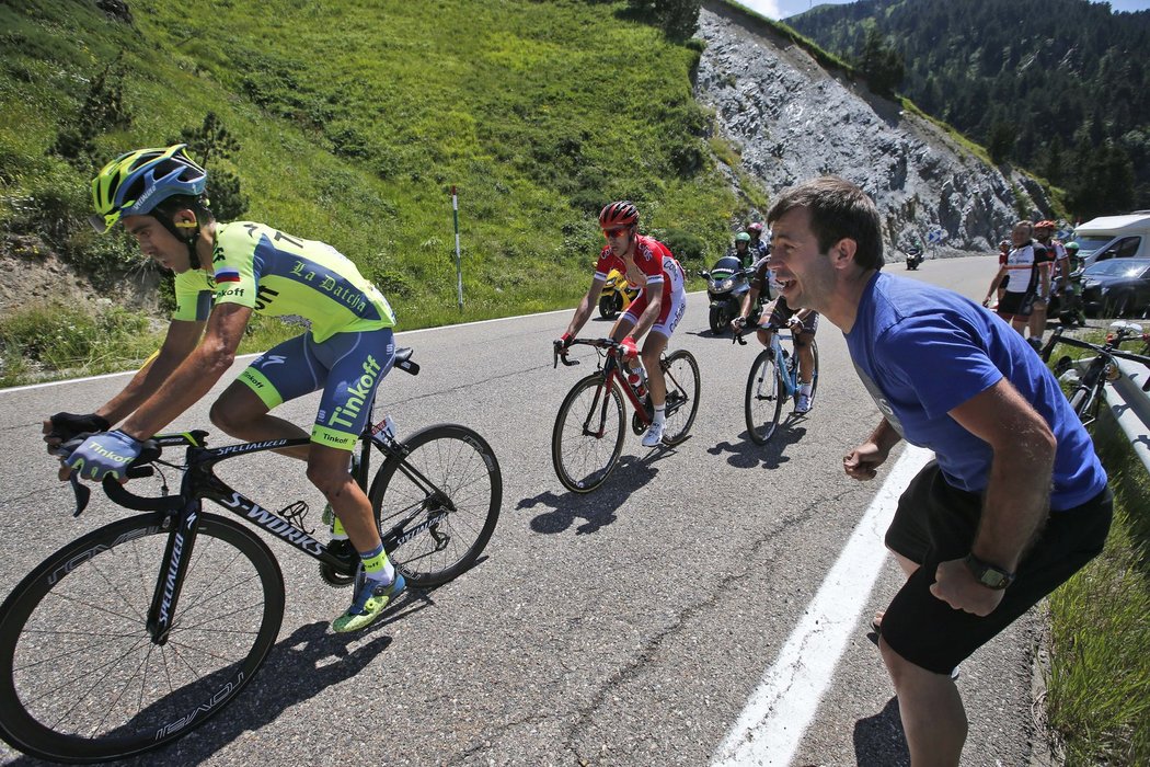 Alberto Contador bojoval na Tour de France marně