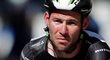 Potlučený jezdec Marc Cavendish po pádu ve finiši 4. etapy Tour de France