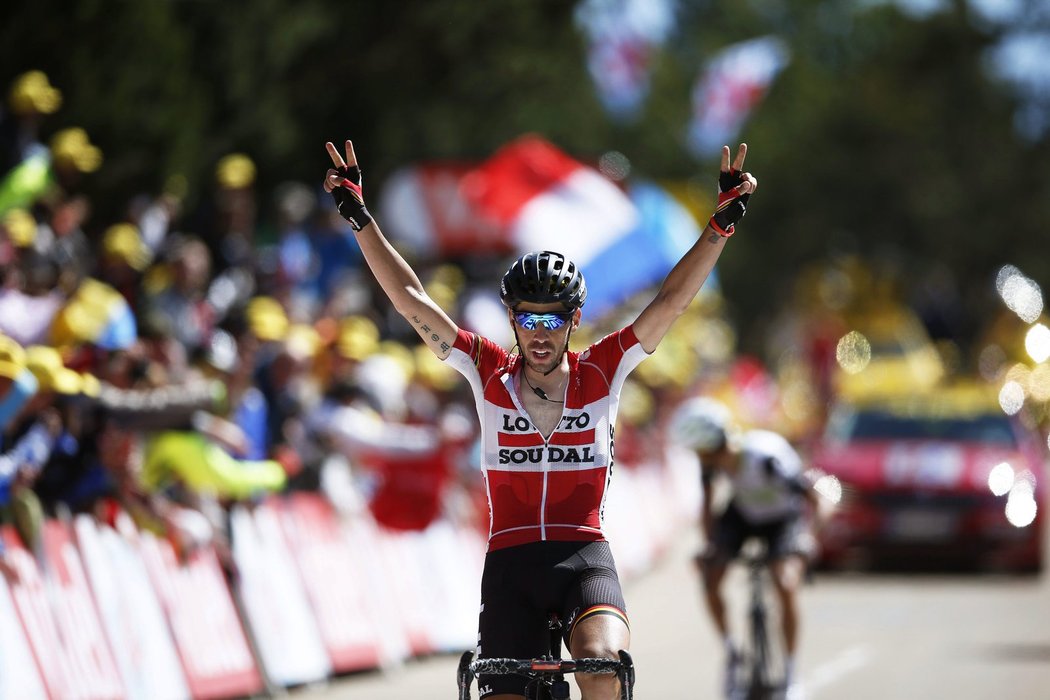 Belgický cyklista Thomas De Gendt se raduje z vítězství ve 12 etapě Tour de France