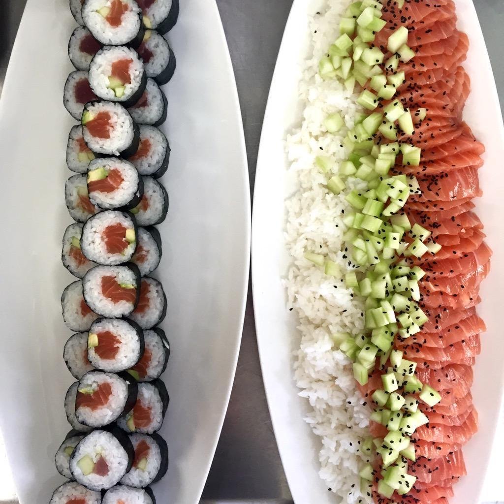 Na volný den bylo k večeři sushi - maki s tuňákem a lososem a lososové sashimi