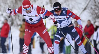 Klaebo porazil Usťugova ve finiši a dál vede Tour de Ski