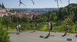 Petřínský trail mírní strmost, zbyde víc sil na rozhledy na Prahu