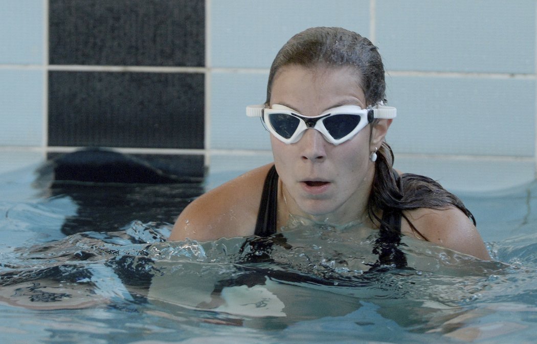 Kateřina Zítková se pod vedením zkušeného trenéra Josefa Rajtra připravuje na City triatlon v Karlových Varech.