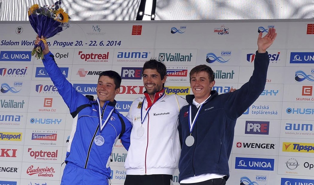Kajakář Jiří Prskavec skončil druhý v domácím závodě Světového poháru ve vodním slalomu. V pražské Troji porazil dvojnásobného mistra Evropy jen bronzový medailista z londýnské olympiády Němec Hannes Aigner. 