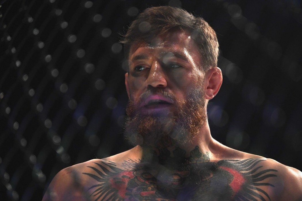 Irský bojovník Conor McGregor prohrál na galavečeru UFC v Las Vegas zápas s Khabibem Nurmagomedovem.