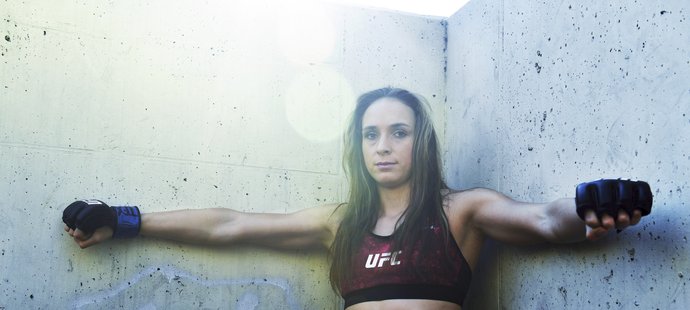 Česká MMA bojovnice Lucie Pudilová bojuje ve slavné UFC.