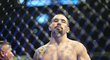 Robert Whittaker v akci při zápase