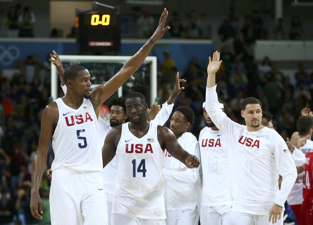 Američtí basketbalisté v repríze předloňského finále mistrovství světa porazili v Riu Srbsko 94:91.