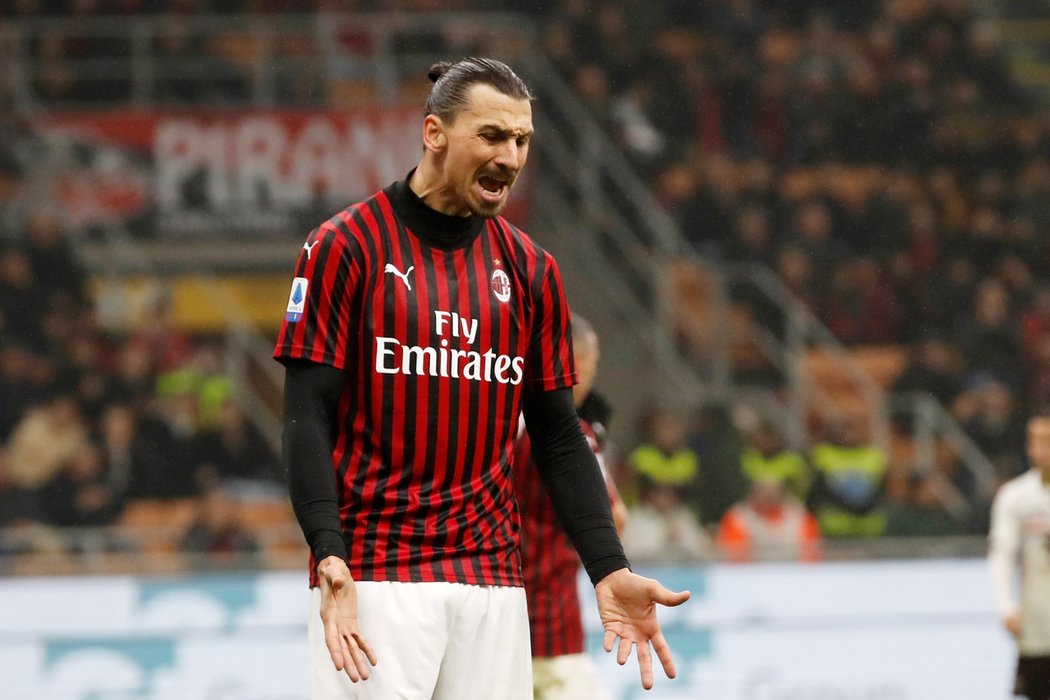 Švédský útočník AC Milán Zlatan Ibrahimovic v utkání proti Turínu