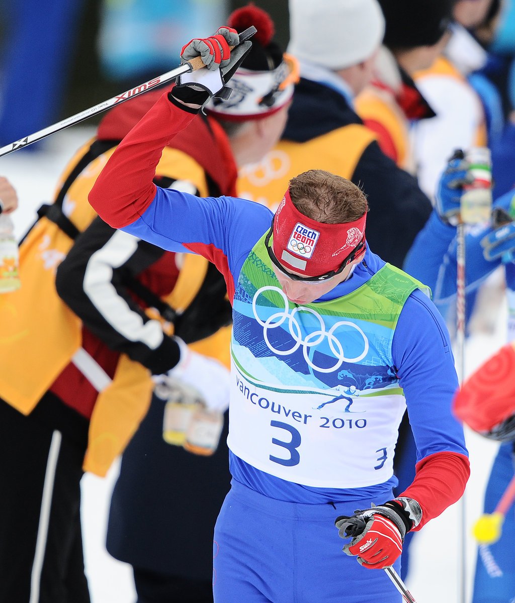 Lukáš Bauer se vzteká kvůli rozlitému pití