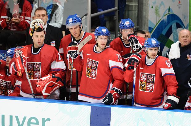 Tomáš Vokoun na české lavičce při power play Tomáš Vokoun na české lavičce při power play