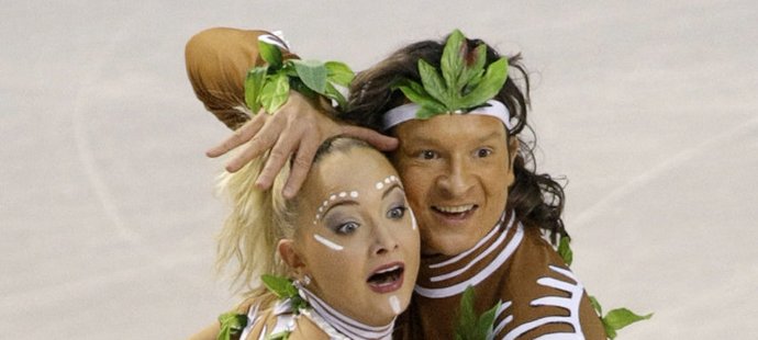 Ruský pár při vystoupení na motivy australských domorodců.