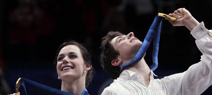 Prvenství slaví Kanaďané Tessa Virtuová a Scott Moir