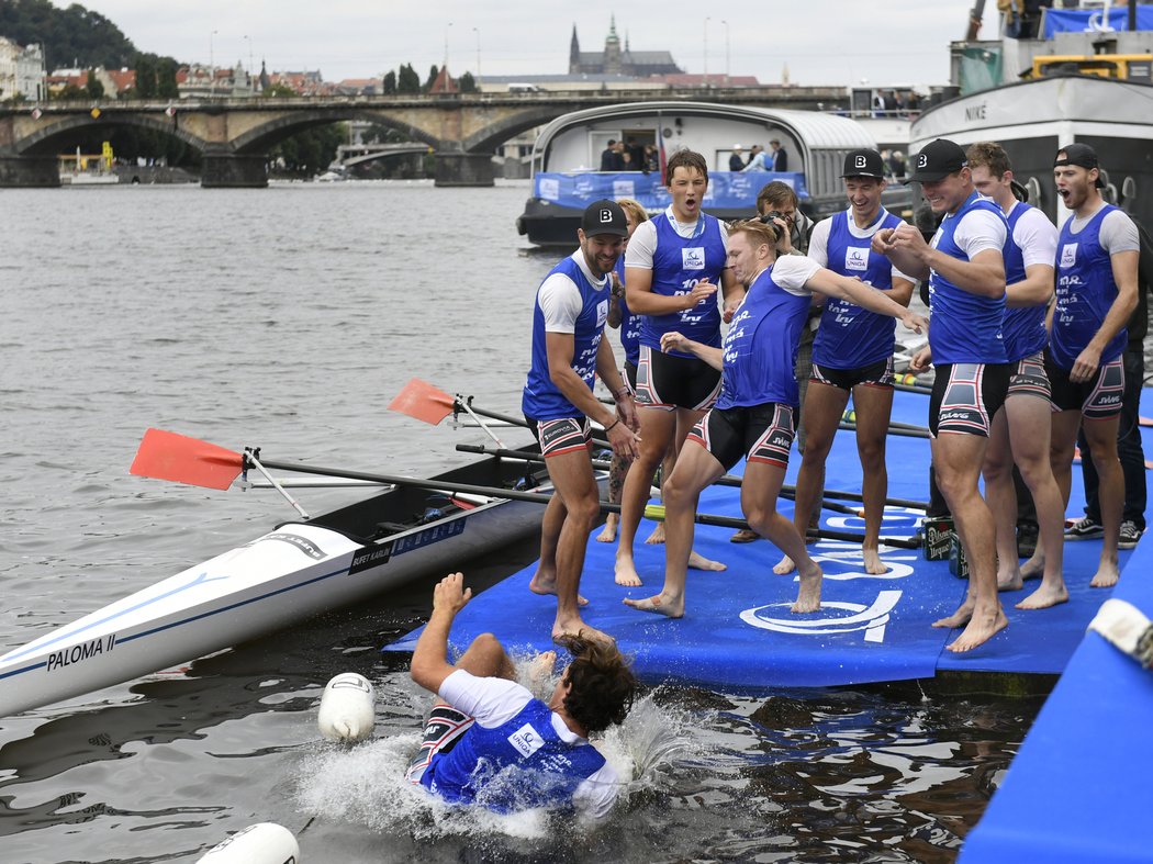 Vítězná osma Slavie Praha