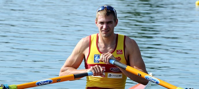 Skifař Ondřej Synek zahájil sezonu triumfem v závodě Světového poháru v Bělehradě