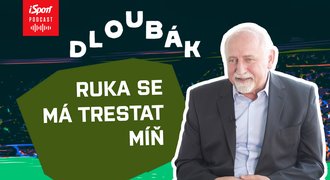 Dloubák: Ruce se mají trestat míň. Pískat vše? Nefotbalové, říká Kureš