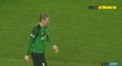 Slavia - Jablonec: Hübschman poslal míč do chodby na severní tribuně