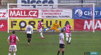 SESTŘIH: Pardubice - Sparta 2:2. Divné penalty, Jeřábek dal gól z půlky