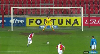SESTŘIHY: Slavia zdolala oslabený Baník, Plzni stačil jediný gól