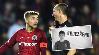 Hluchoněmý odezírá fotbalistům ze rtů: Co řekl Frýdek sudímu po svém faulu?