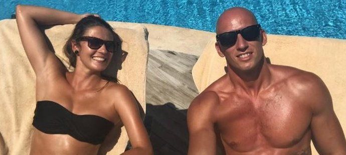 Český překážkář Petr Svoboda na dovolené s přítelkyní Kateřinou Kodrovou