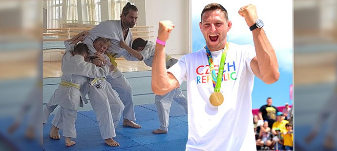 Jaromír Jágr v kimonu při judistickém tréninku neunikl pozornosti olympijského vítěze Lukáše Krpálka