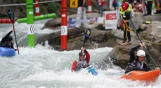 Vodní slalom jako skikros! Olympijská novinka v Troji: Adrenalin v „kyblíku“