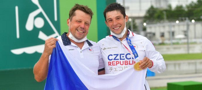 Zlatý medailista Jiří Prskavec s tátou a trenérem