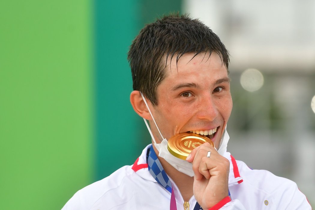 Jiří Prskavec se snažil zjistit tvrdost zlaté olympijské medaili