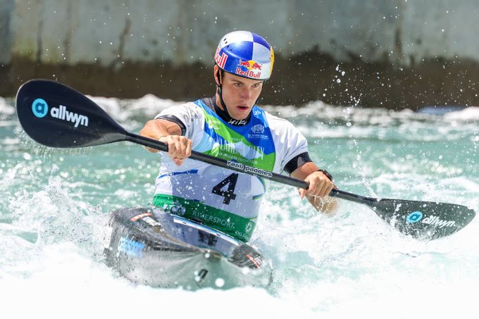 Pátý český mistr světa na kajaku. Krejčí ve finále zastínil legendy a převzal žezlo Pátý český mistr světa na kajaku. Krejčí ve finále zastínil legendy a převzal žezlo