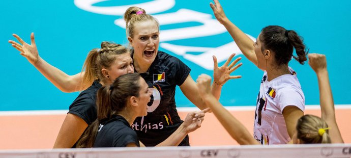 Belgické volejbalistky se radují z výhry nad Českem v baráži o MS
