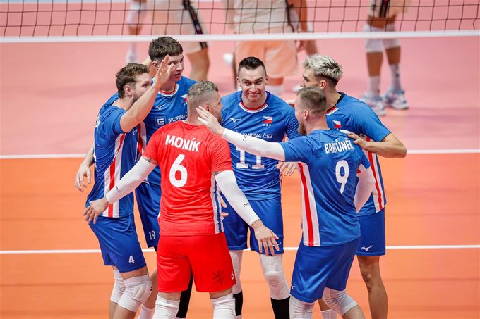Češi proti gigantům. Ve skupině nezklamali, zázraky však byly daleko. Koho teď do play off? Češi proti gigantům. Ve skupině nezklamali, zázraky však byly daleko. Koho teď do play off?