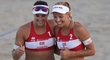 České reprezentantky Barbora Hermannová (vlevo) a Markéta Nausch Sluková postoupily do play off mistrovství Evropy