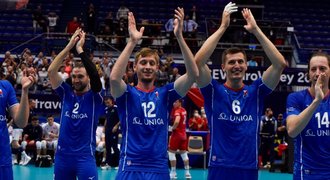 Česko - Francie 3:0. Domácí senzace! Volejbalisté zdrtili vítěze z Tokia