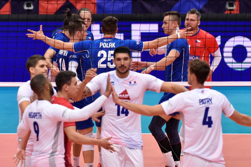 Volejbalisté Francie v utkání proti Česku v osmifinále mistrovství Evropy v Ostravě