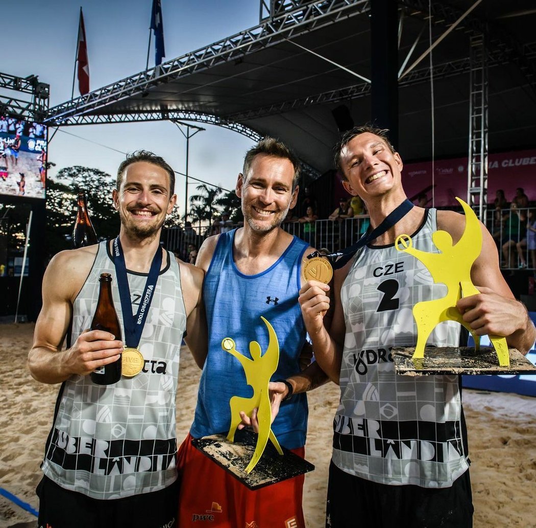 Beachvolejbalisté Ondřej Perušič a David Schweiner vyhráli turnaj v brazilské Uberlandii