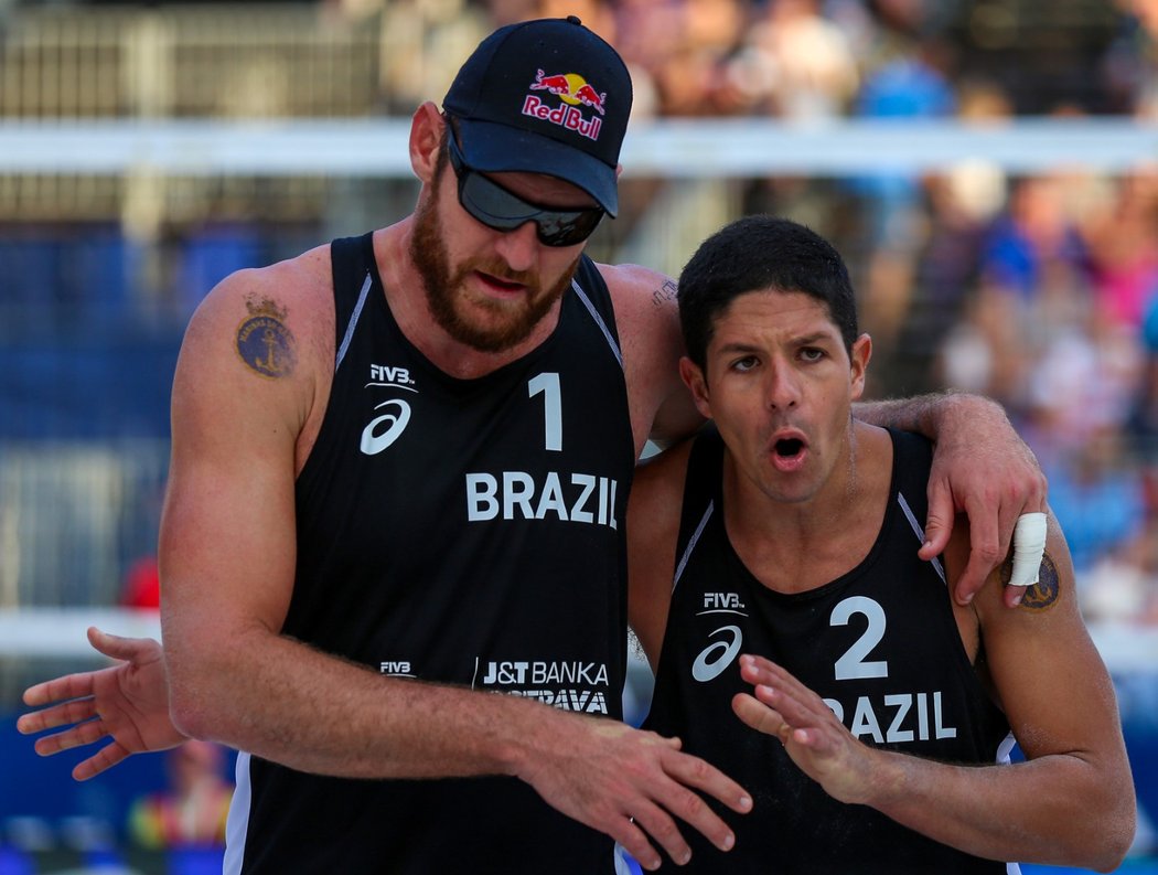 Brazilská volejbalová dvojice byla krátká na české duo David Schweiner-Ondřej Perušič ve čtvrtfinále turnaje Světového okruhu v Ostravě