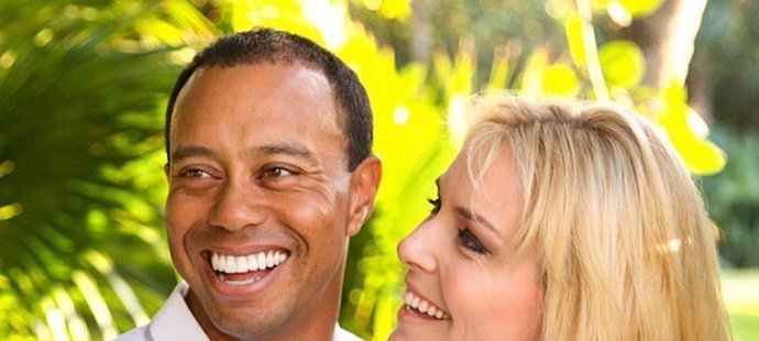 Sjezdařka Lindsey Vonnová přiznala na facebookovém profilu, že její přátelství s golfistou Tigerem Woodsem přerostlo v lásku. Vonnová přiznala, že je šťastná