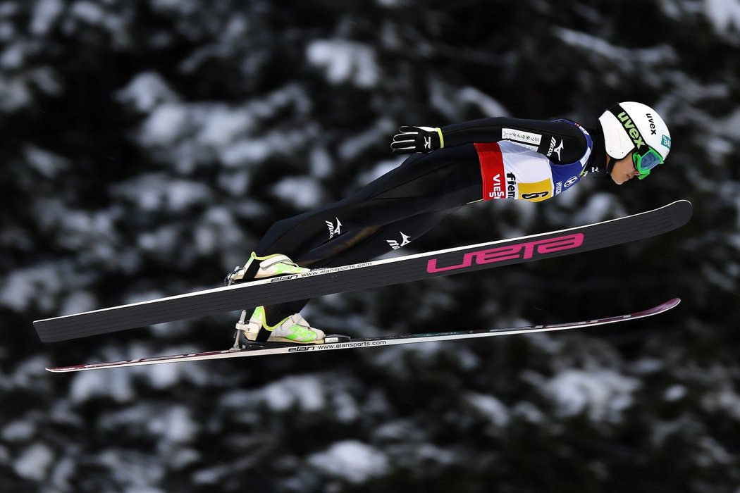 Sara Takanashiová (Jap.), Skoky na lyžích, 0,9 mil. Kč