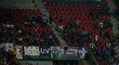 Fanoušci Fiorentiny své sektory v Edenu během finále Konferenční ligy nenaplnili na sto procent. To vadilo některým příznivcům West Hamu, kteří se kvůli tomu na stadion nedostali
