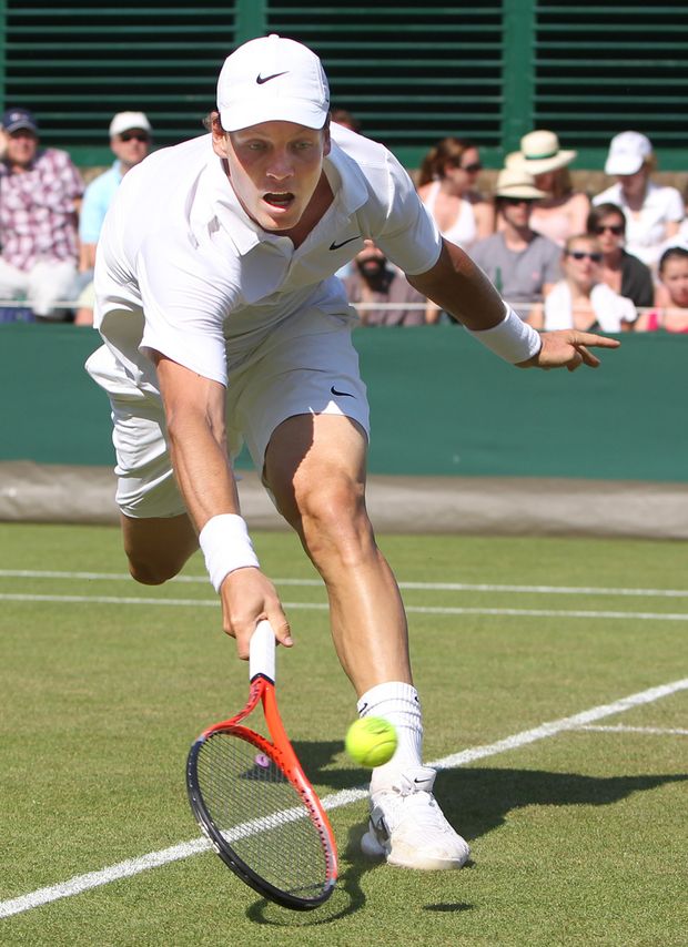 Tomáš Berdych ve Wimbledonu postoupil až do čtvrtfinále. V něm ho ale čeká Federer. Tomáš Berdych ve Wimbledonu postoupil až do čtvrtfinále. V něm ho ale čeká Federer.