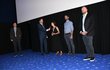Premiéra filmu Zátopek za dohledu režiséra Davida Ondříčka a hlavních představitelů Marthy Issové a Václava Neužila. Moderoval Robert Záruba, vlevo šéfredaktor Sportu Lukáš Tomek Premiéra filmu Zátopek za dohledu režiséra Davida Ondříčka a hlavních představitelů Marthy Issové a Václava Neužila. Moderoval Robert Záruba, vlevo šéfredaktor Sportu Lukáš Tomek