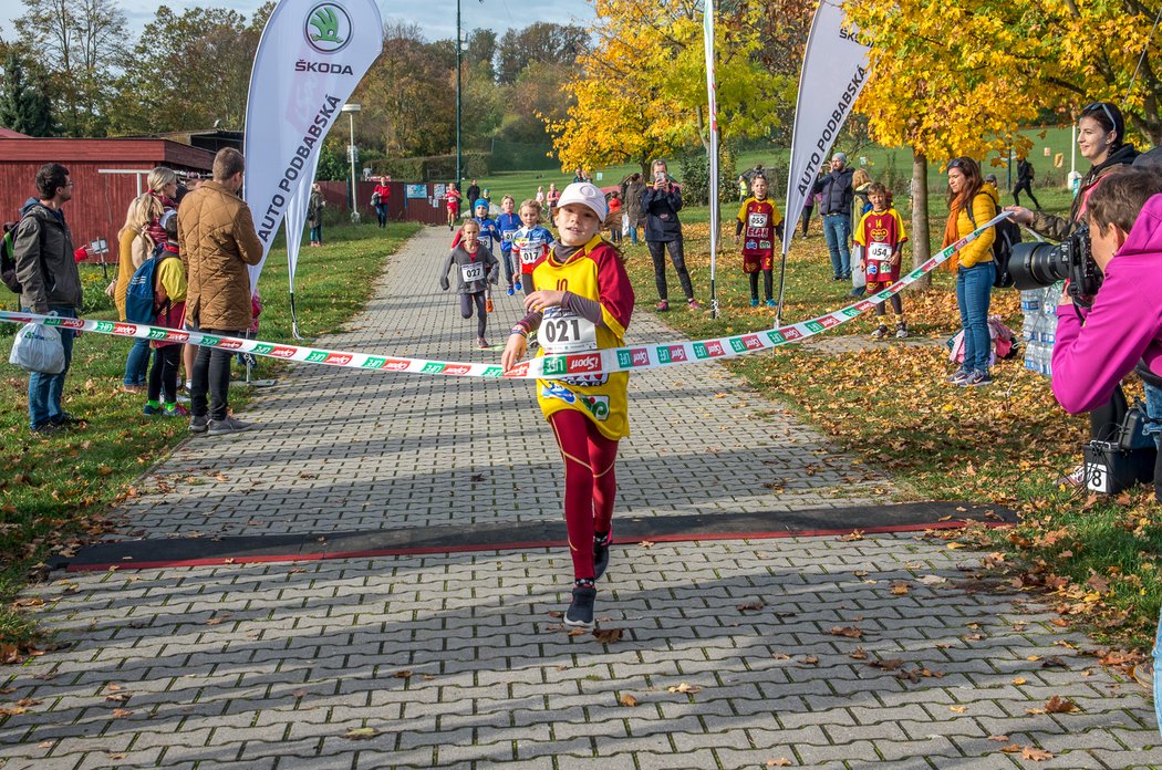 Běžecký iSport LIFE Columbia závod v Divoké Šárce v Praze