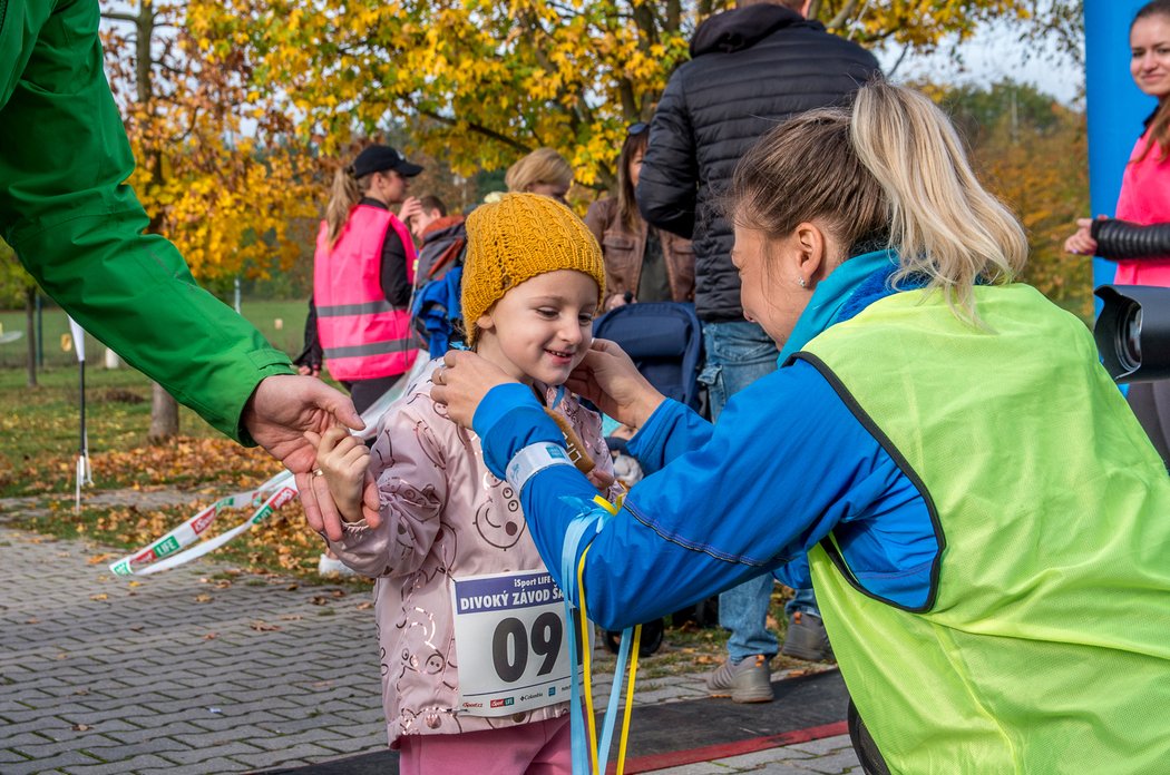 Běžecký iSport LIFE Columbia závod v Divoké Šárce v Praze