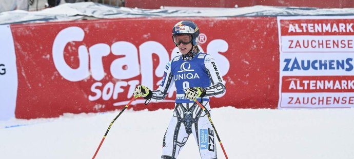 Ester Ledecká po sjezdu v Zauchensee. Lyže by ráda zkusila i na olympiádě.